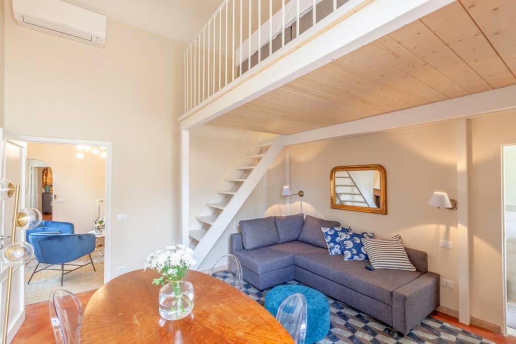 Appartamento Santa Croce. Quiet, Large And Luminous Loft